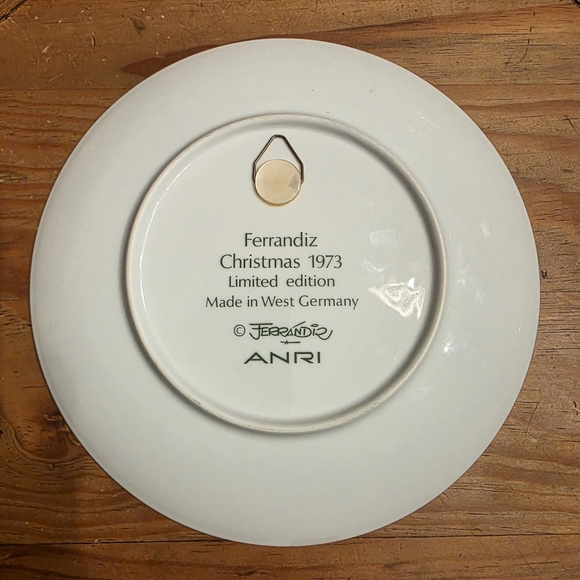 1973 Christmas Plate West Germany - Juan Ferrandiz ANRI 8" - Picture 4 of 9